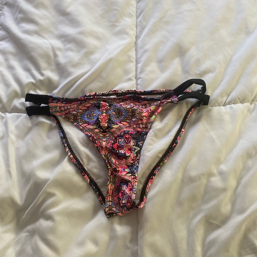 Endless sun bikini bottoms size medium multi colors